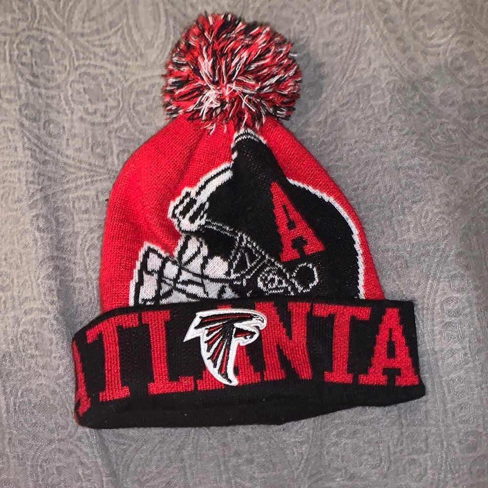 Atlanta Falcons Cuffed Knit Hat with Pom